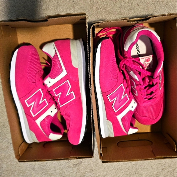New Balance Unisex Sneakers In Light Pink